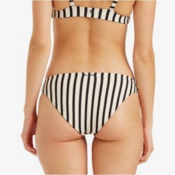 🔥BILLABONG BIKINI SET🔥 - Picture 6 of 7